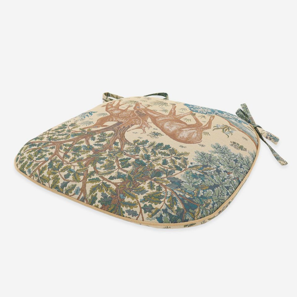 表面／カラー：ベージュ／45cm×43cm／座った瞬間のひんやり感や固さを軽減し、椅子全体のクッション性を補えやわらかな座り心地です