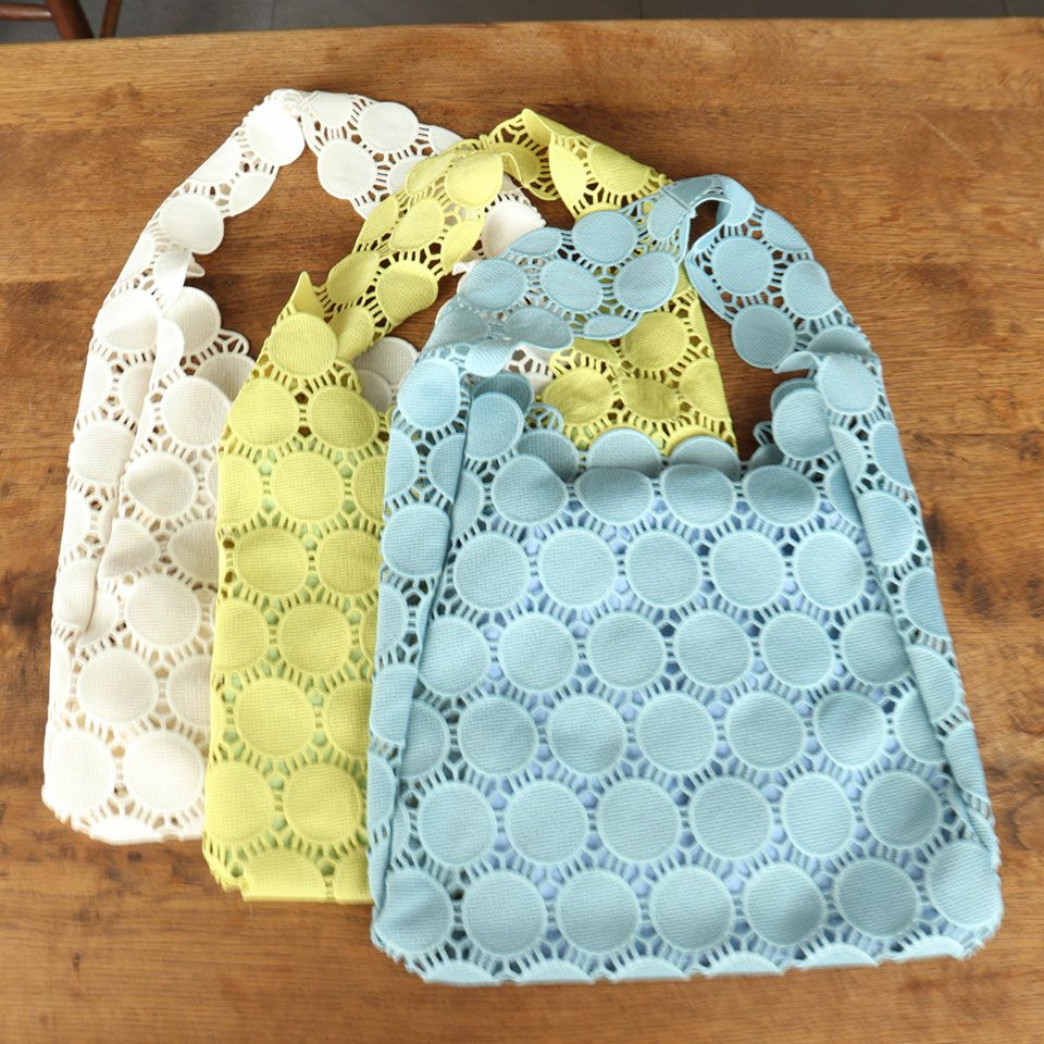 カラーは春夏シーズンに映えるブルー、アイボリー、イエローの3色をご用意しました