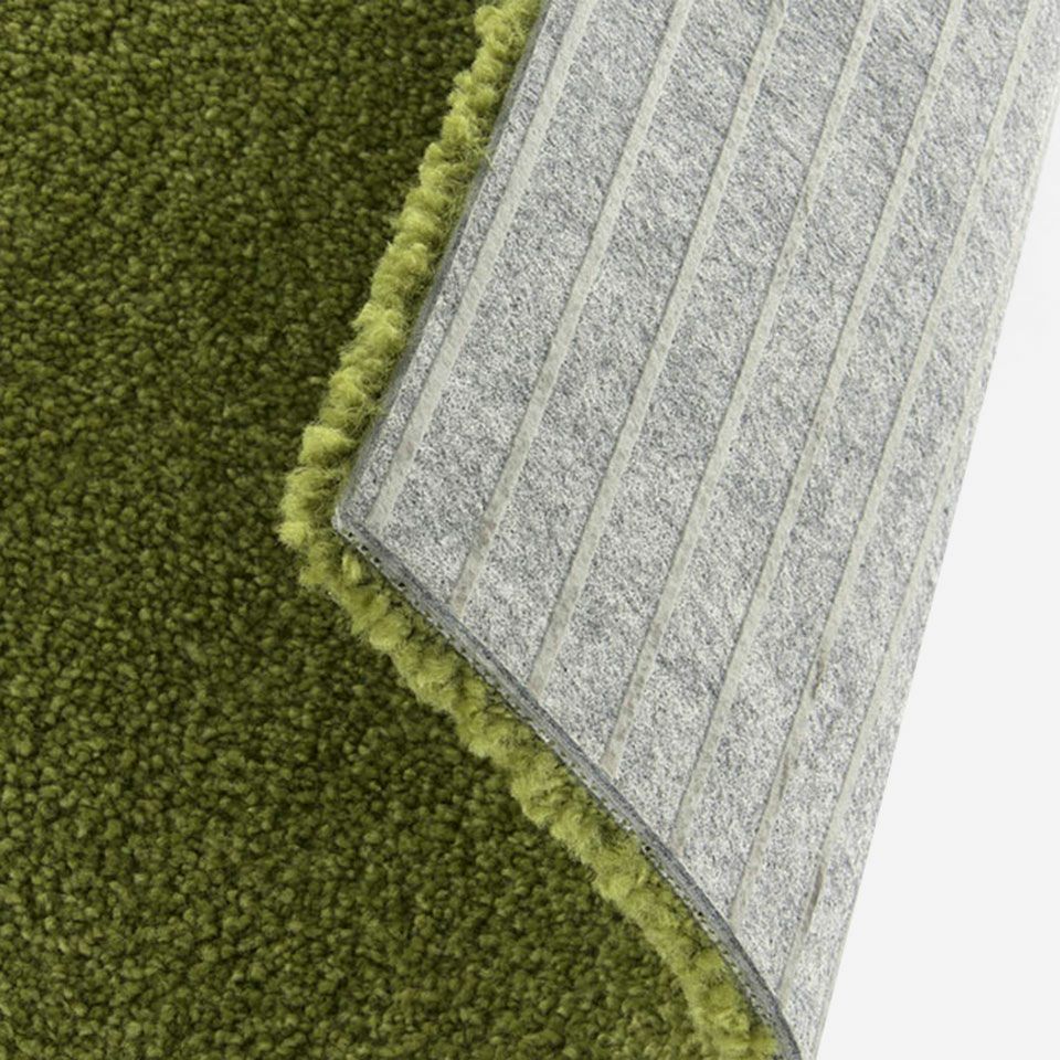 裏面は滑り止め付き／接着剤等は不要で簡単に設置できます