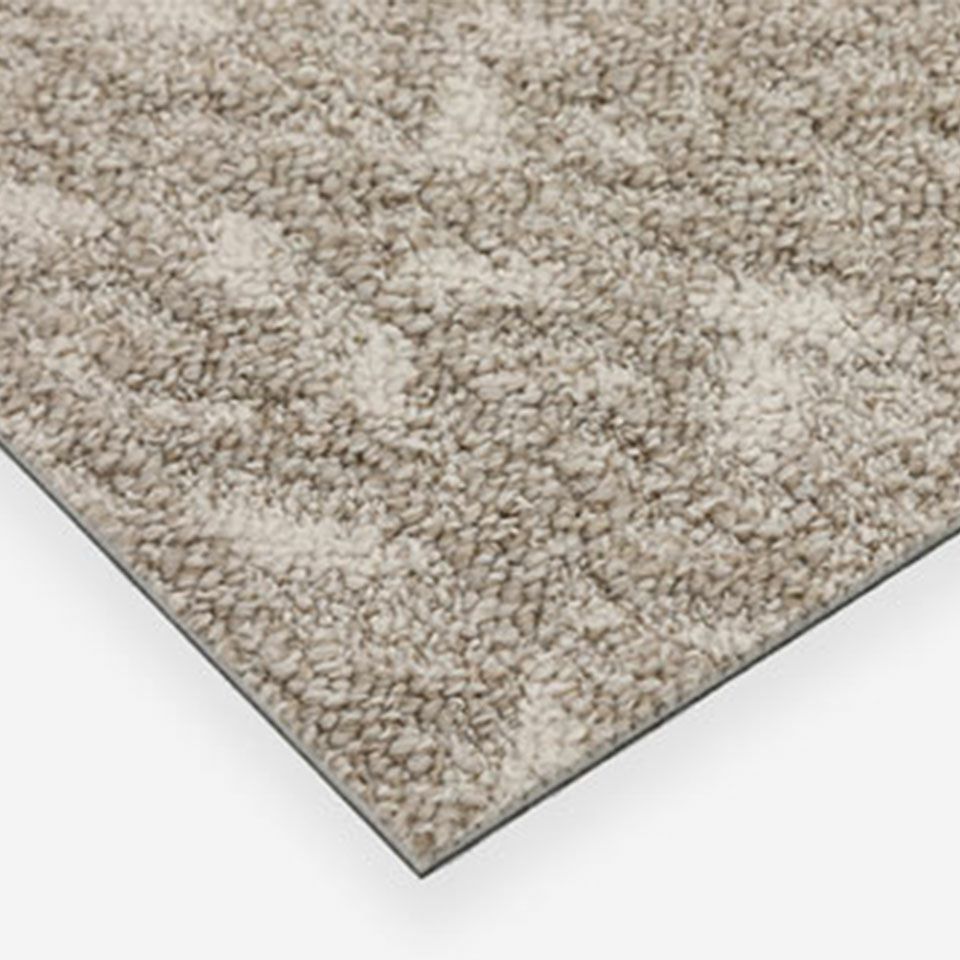 表面カラー：ベージュ／周囲が綺麗にカットされたタイル形状で、隙間なく組み合わせることができます