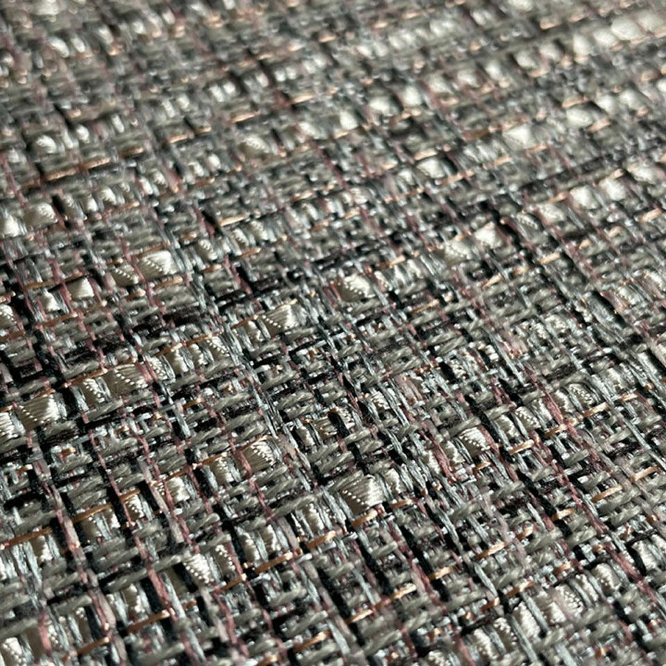 気品のあるツイード織物に、周囲にモールパイピングを付けた、モダンなダイニングシートクッションです