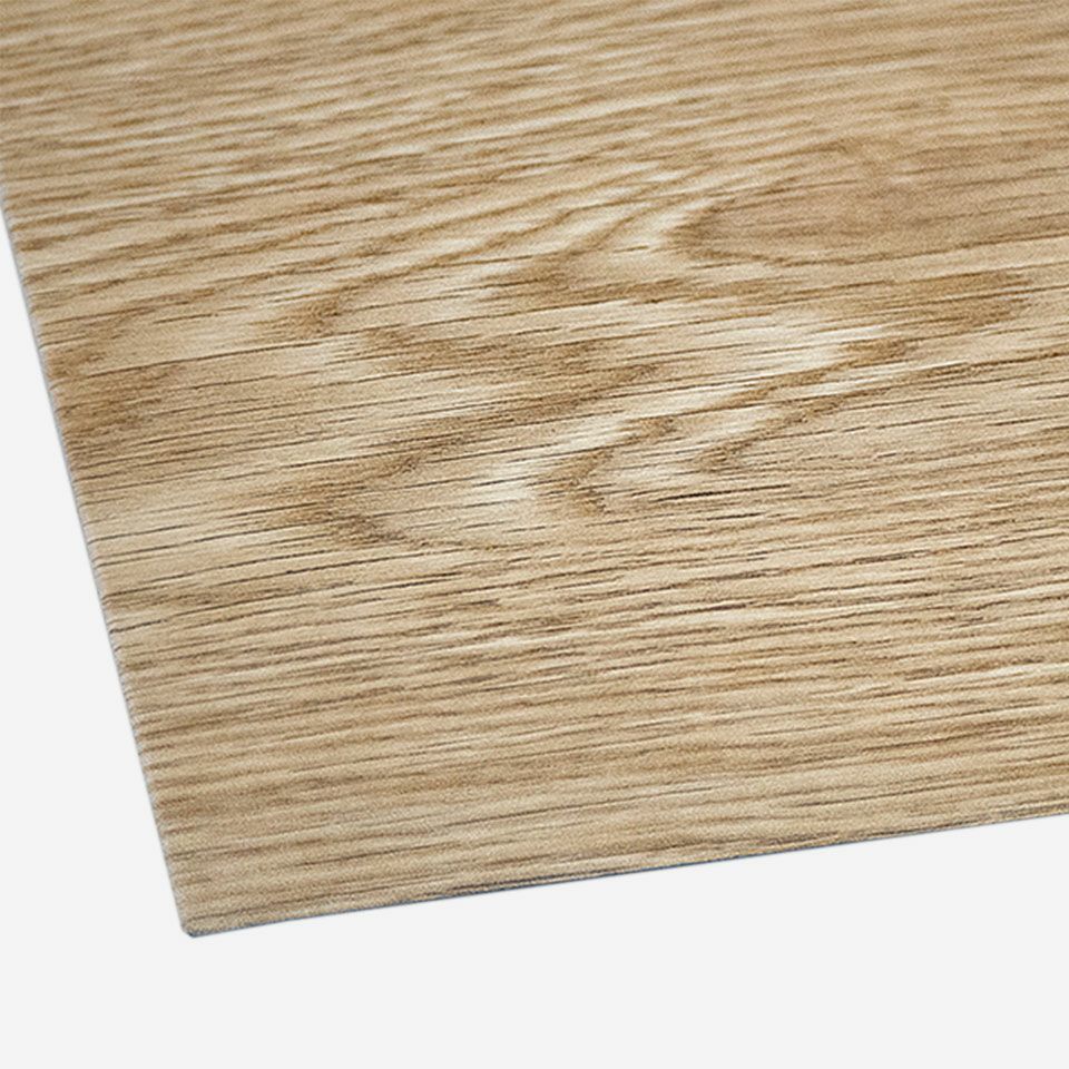 拡大画像／カラー：パスカルオーク／まるで本物のような質感で、表面に保護層があるので傷に強いです