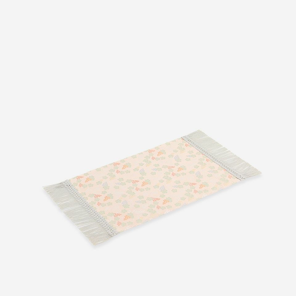 表面／カラー：グレー／28cm×55cm（フリンジ込みサイズ 28cm×69cm）