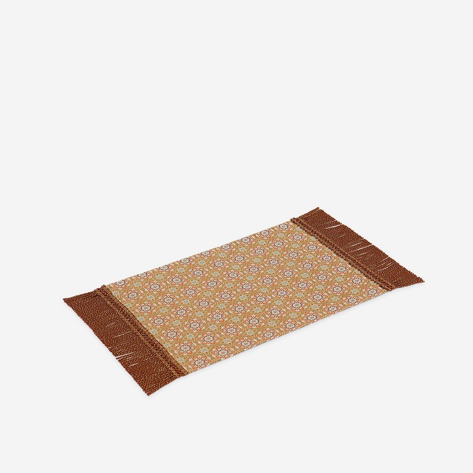 表面／カラー：ブラウン／28cm×40cm（フリンジ込みサイズ 28cm×54cm）