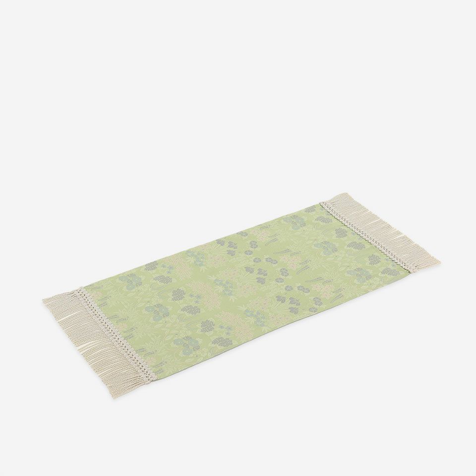 表面／カラー：グリーン／28cm×55cm（フリンジ込みサイズ 28cm×69cm）