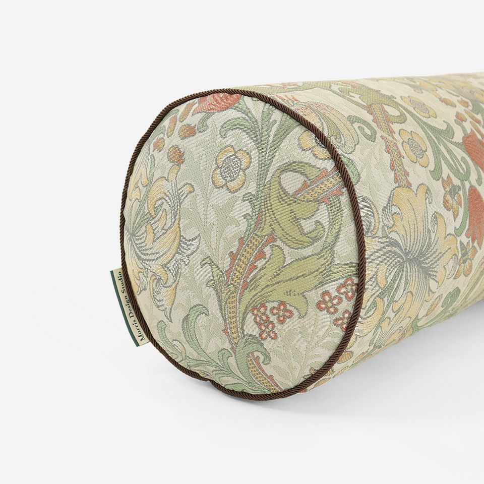 パイピングはブラウン色で、「Morris Design Studio」のブランドタグが付いています／カラー：アイボリー