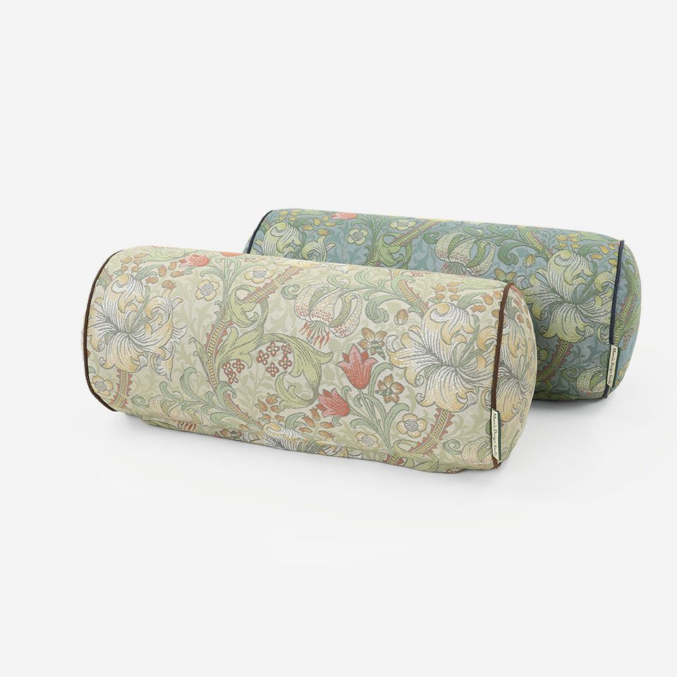 アイボリー・ブルーの2色展開です