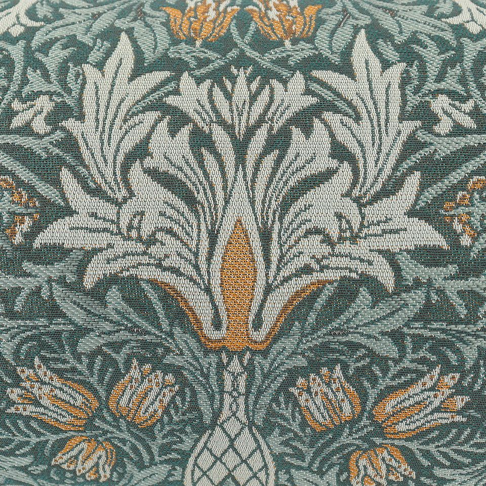 意匠糸でナチュラル感を加え、少し鮮やかな色をアクセントにして重厚すぎないようにしました