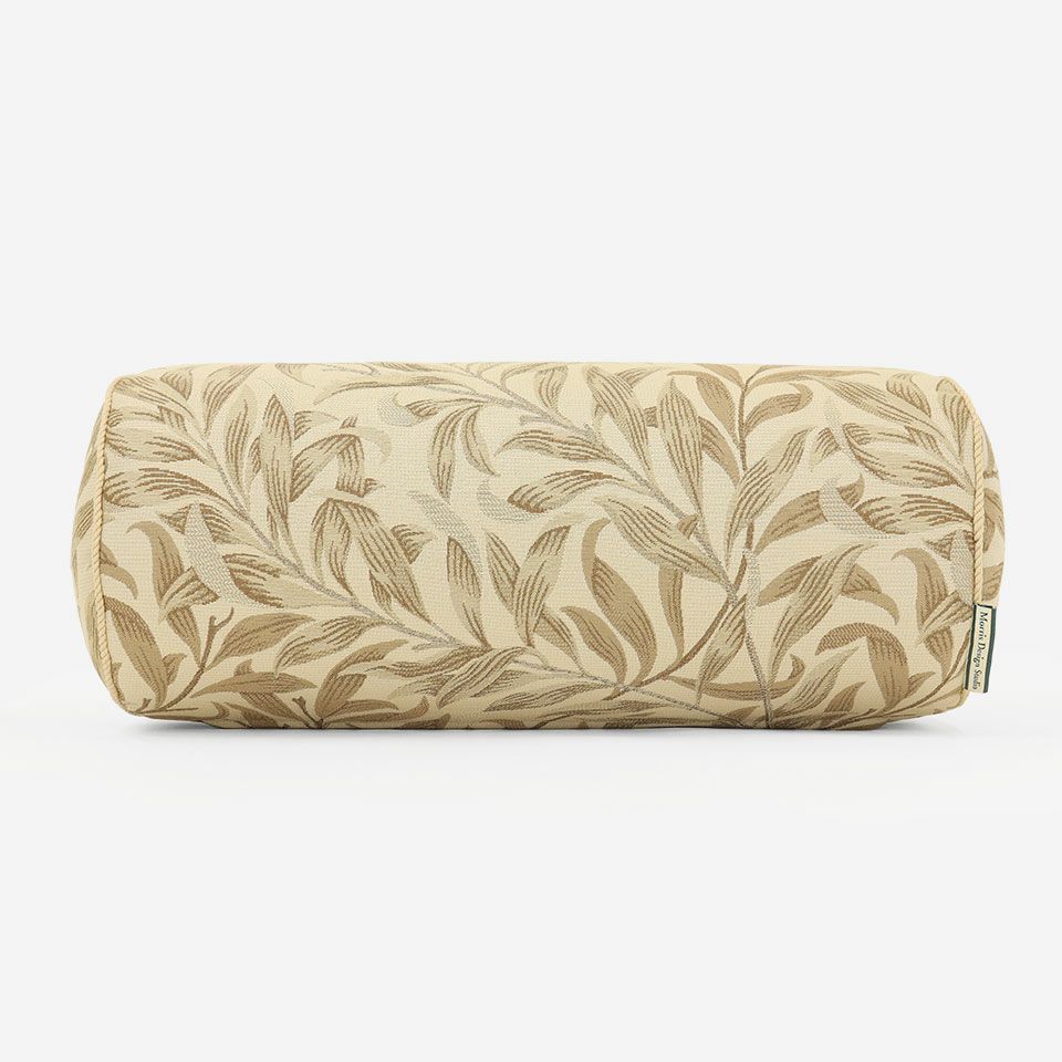 ボルスターは、ソファで枕にしたり、抱き抱えたり、腰当にしたり、うつぶせ寝で本を読む時の胸の辺りのカラダの支えにしたりしてお使いいただけます