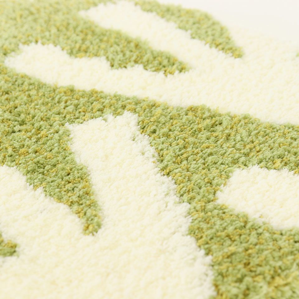 同系色の糸を複数使用しています