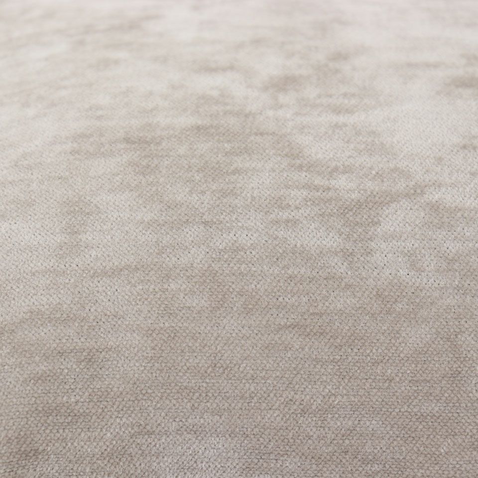 無地なので、様々なインテリアシーンやアイテムに合わせることができます／カラー：ベージュ