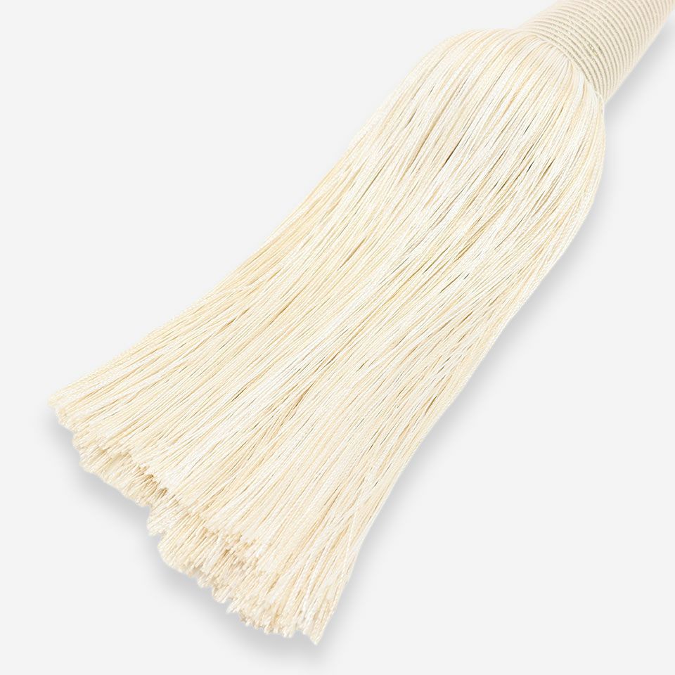 房に存在感のあるデザインの為、ボリューム感のあるカーテンにも相性が良いです／カラー：アイボリー