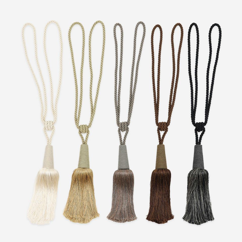 幅広く合わせやすいニュートラルカラーは5色展開です