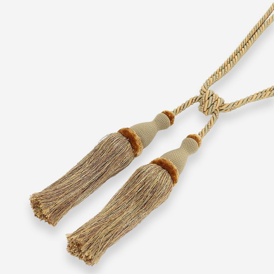 ロングセラーのトラディショナルクラシックテイストの2つ房タッセルです／カラー：ベージュ