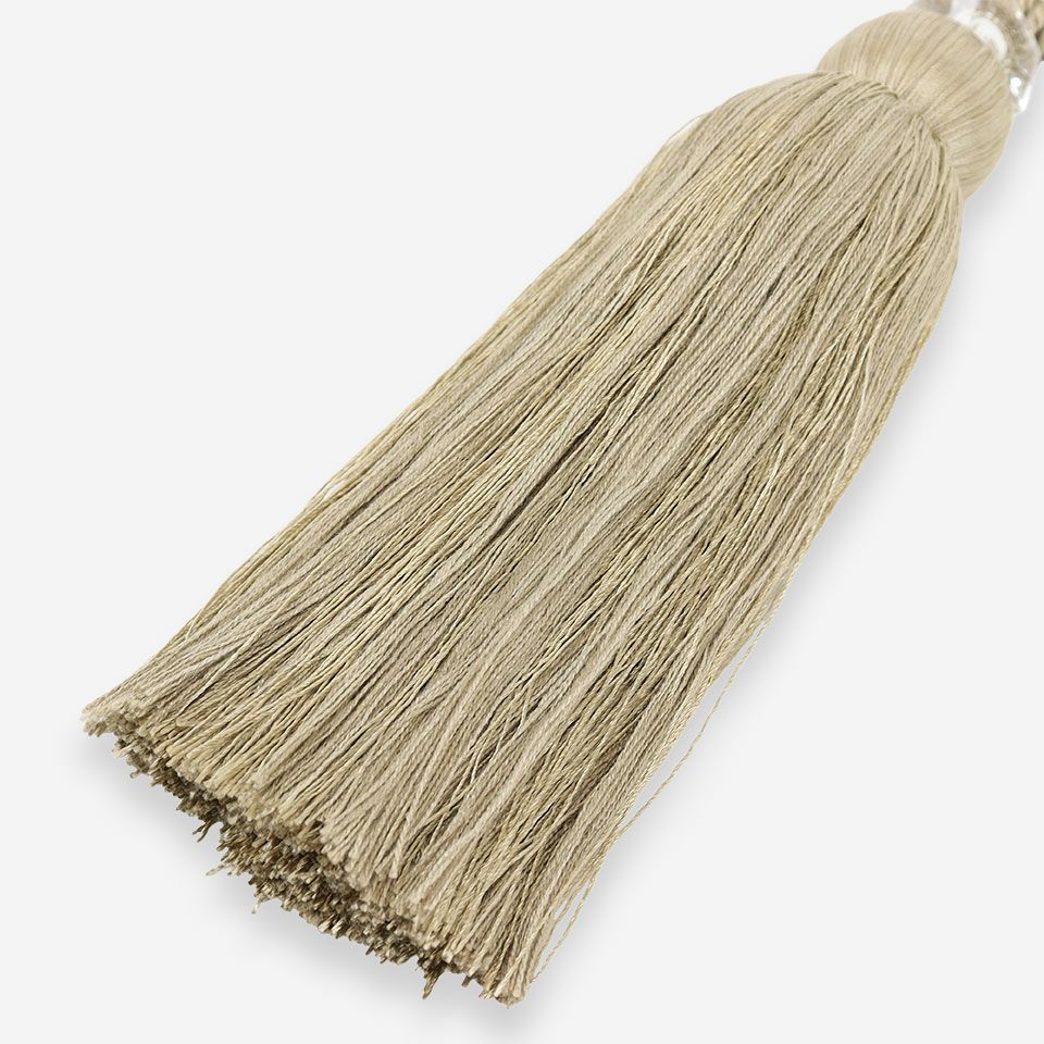 麻やコットンのような質感とカラーの大ぶりな房タッセルです