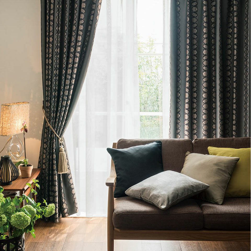 房が大きいので小窓よりも大きめの掃き出し窓が向いています