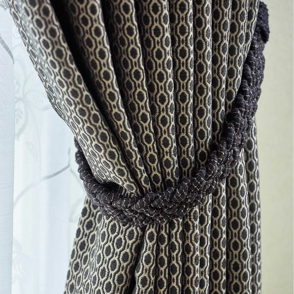 ブラック色はインテリア内の装飾品等に合わせて、ブラックをアクセントとしたインテリアにおすすめです／カラー：ブラック