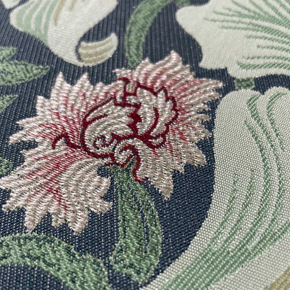 高密度ジャカード織機で細部まで繊細に織り上げています／カラー：ブルーグリーン