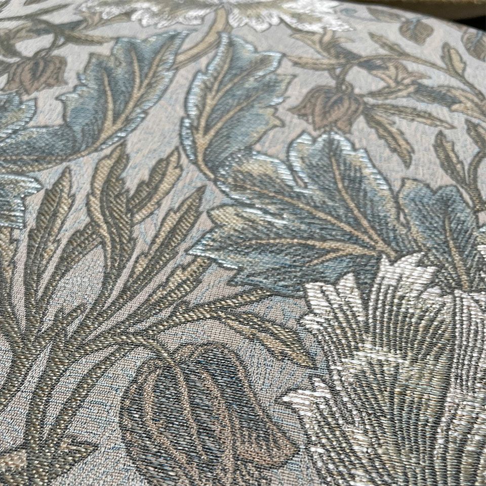 風通・接結といった織組織を駆使してにより深みのある色合いと奥行きが魅力的なジャカード生地です／カラー：グレー