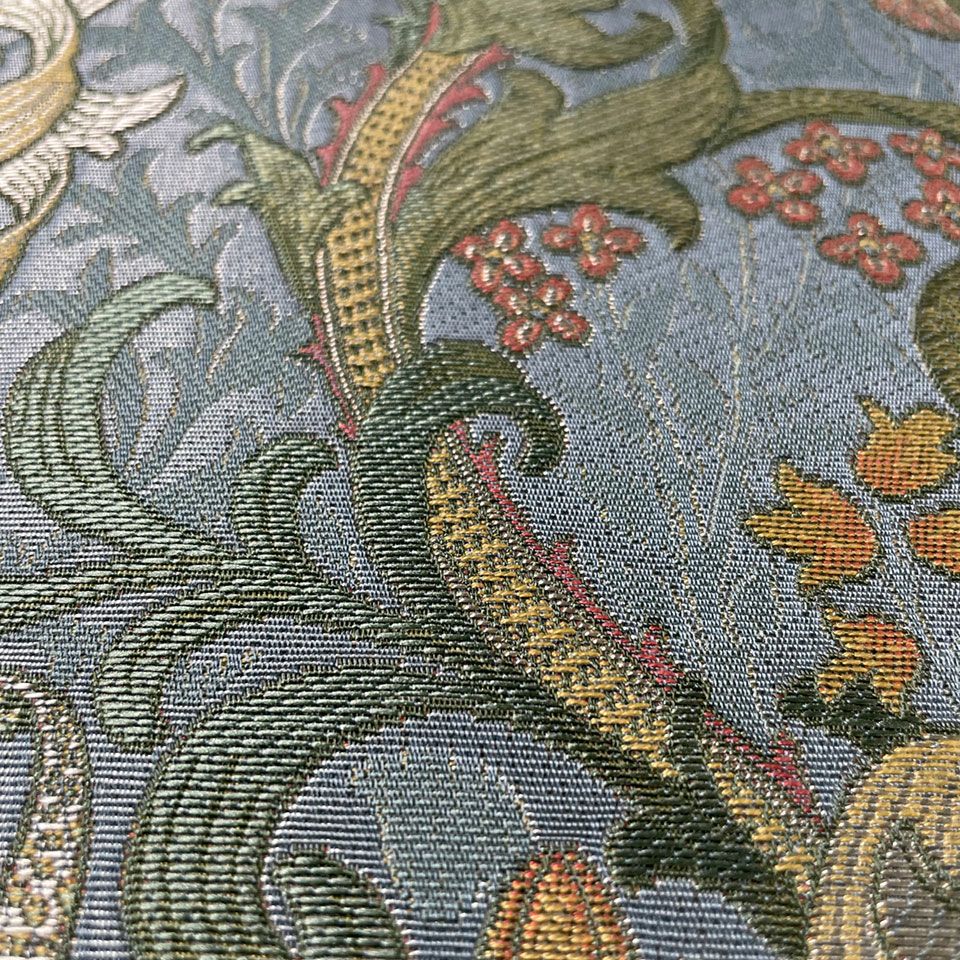 高密度ジャカード織機で細部まで繊細に織り上げています／カラー：ブルー