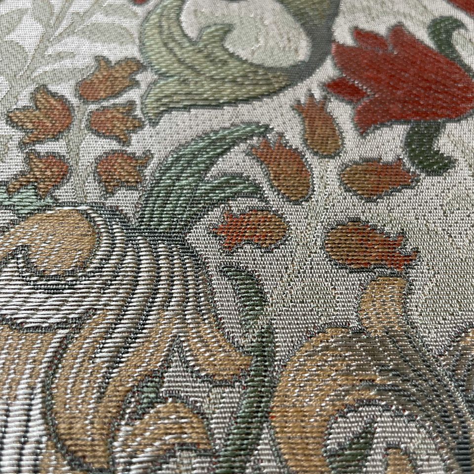 高密度ジャカード織機で細部まで繊細に織り上げています／カラー：アイボリー