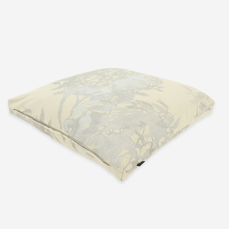 マチ付きで縫い合わせ仕様、シンプルな仕上がり／50cm×50cm／マチ4cm／カラー：アイボリー