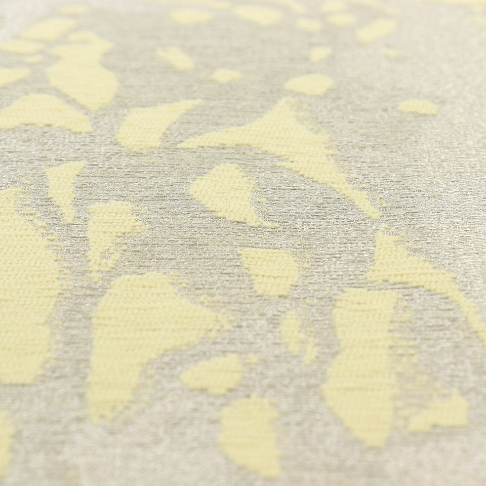 家を守る木、白樫の枝葉が風に揺れる様子をシルエットで表現し、自然の美しさをお部屋に取り入れます