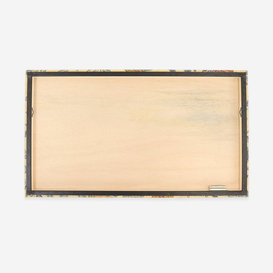 裏面画像／約40cm×70cm／吊り金具は、パネルの両端の梁に固定されています