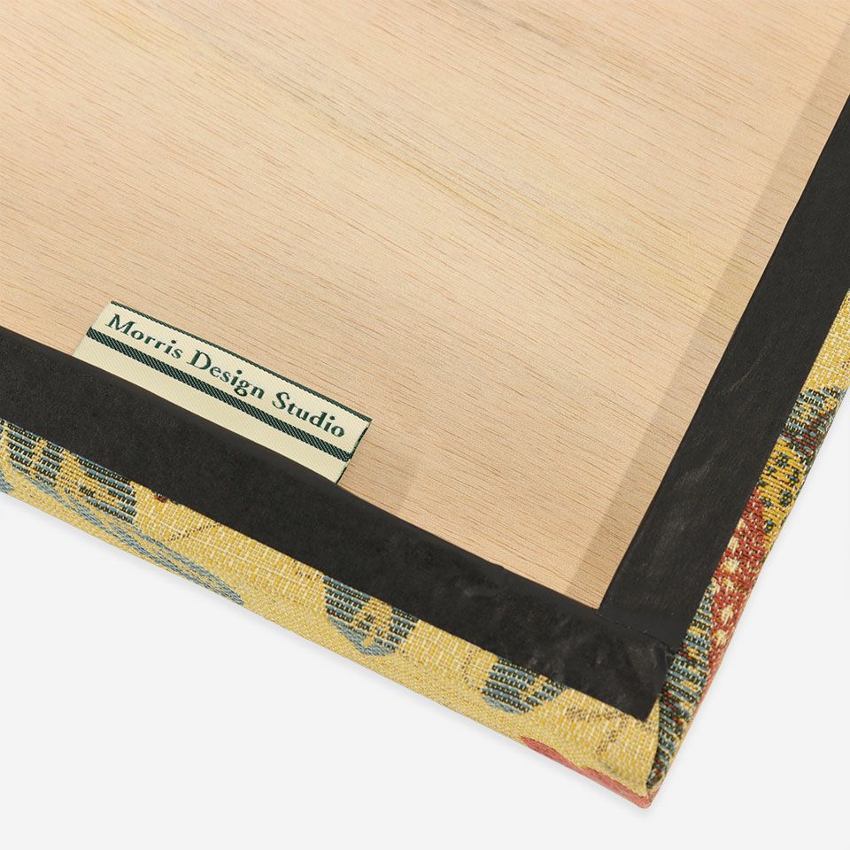 「Morris Design Studio」のブランドタグが付いています