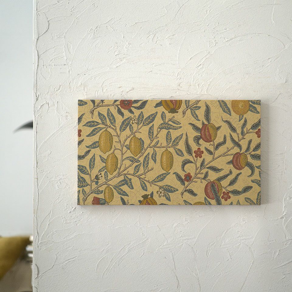 使用イメージ／壁掛け：約40cm×70cm