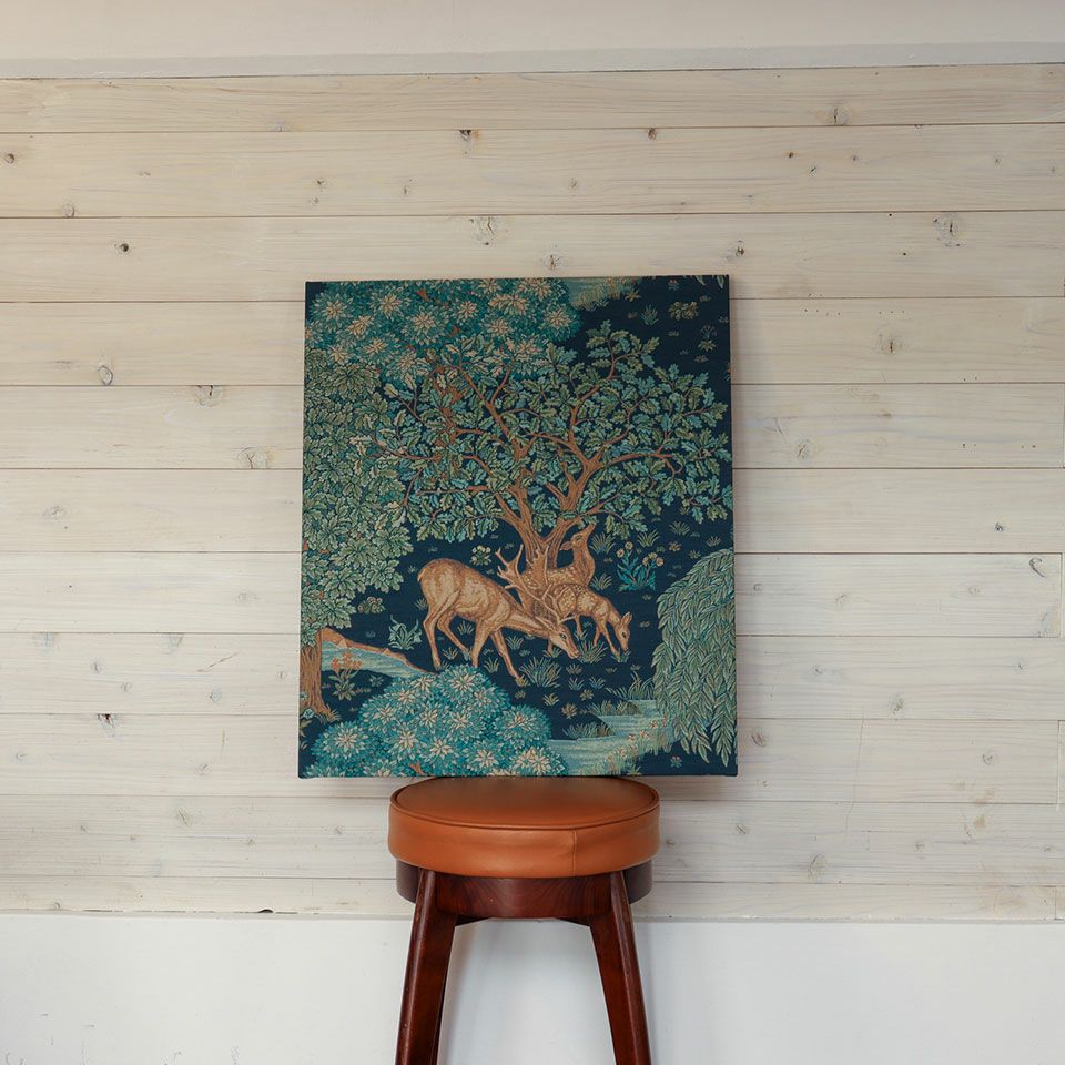 立て掛けるだけでおしゃれな空間を演出します