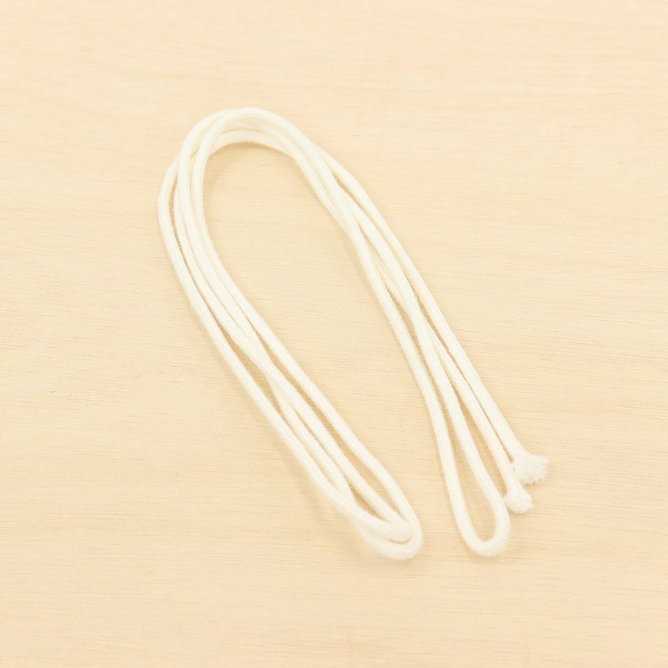 設置に使用する吊りひもがついています