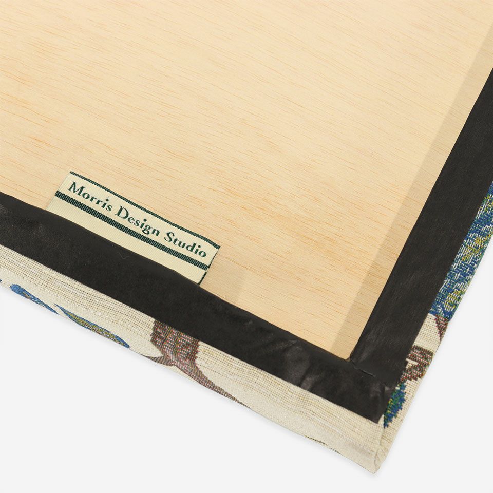 「Morris Design Studio」のブランドタグが付いています