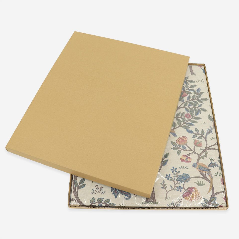 サイズに合った箱に梱包してお届けします