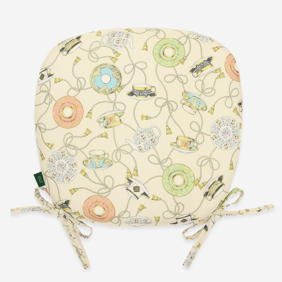 裏面／カラー：アイボリー／表面と裏面は共生地を使用し、柄位置は一点ずつ異なります