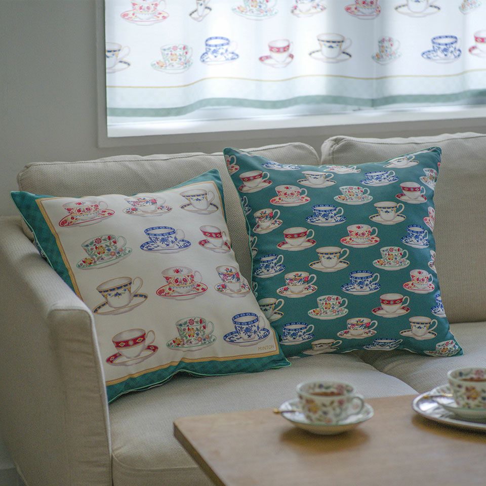 表面と裏面で2パターンのデザインをお楽しみいただけます