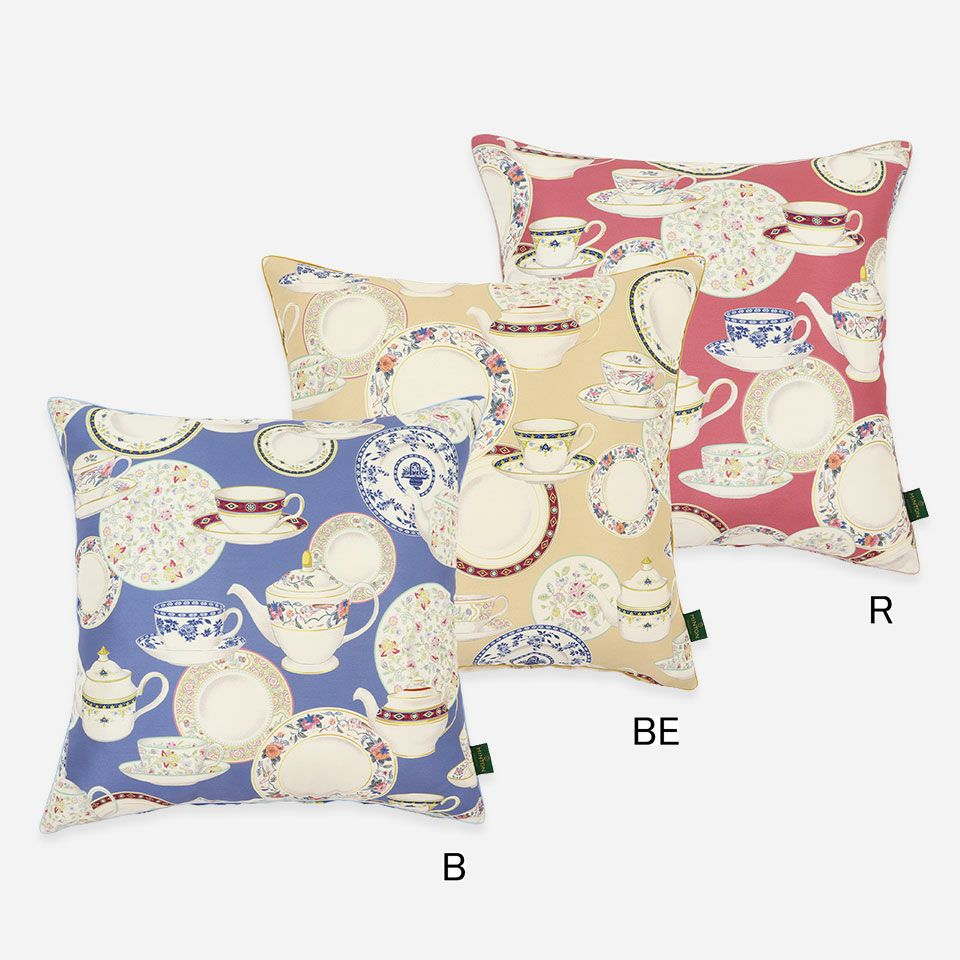 ブルー・ベージュ・レッドの3色で展開しています