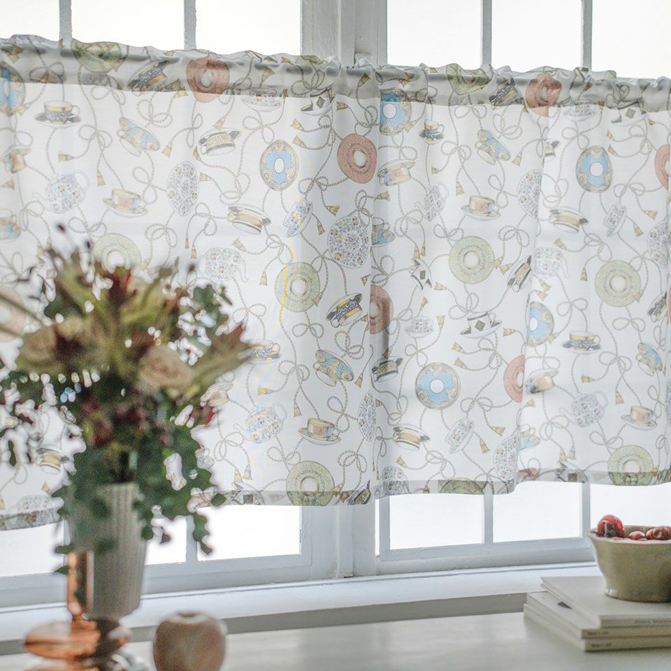 使用イメージ／ 約142cm×60cm／カラー：ホワイト