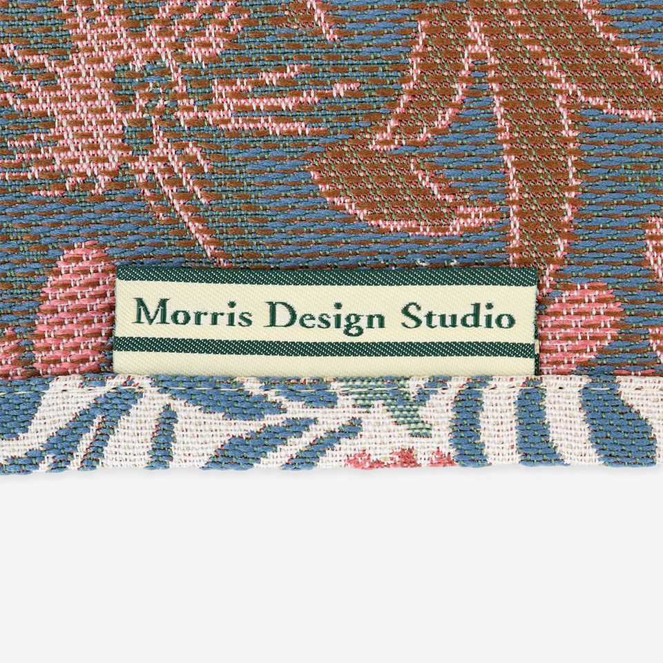 「Morris Design Studio」のブランドタグが付いています