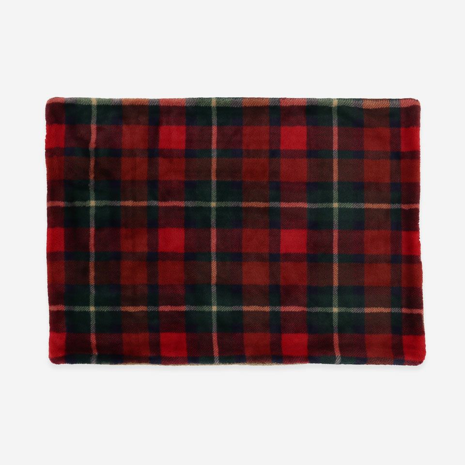 表面／カラー：レッド／肌触りの良いフェイクファーブランケットです