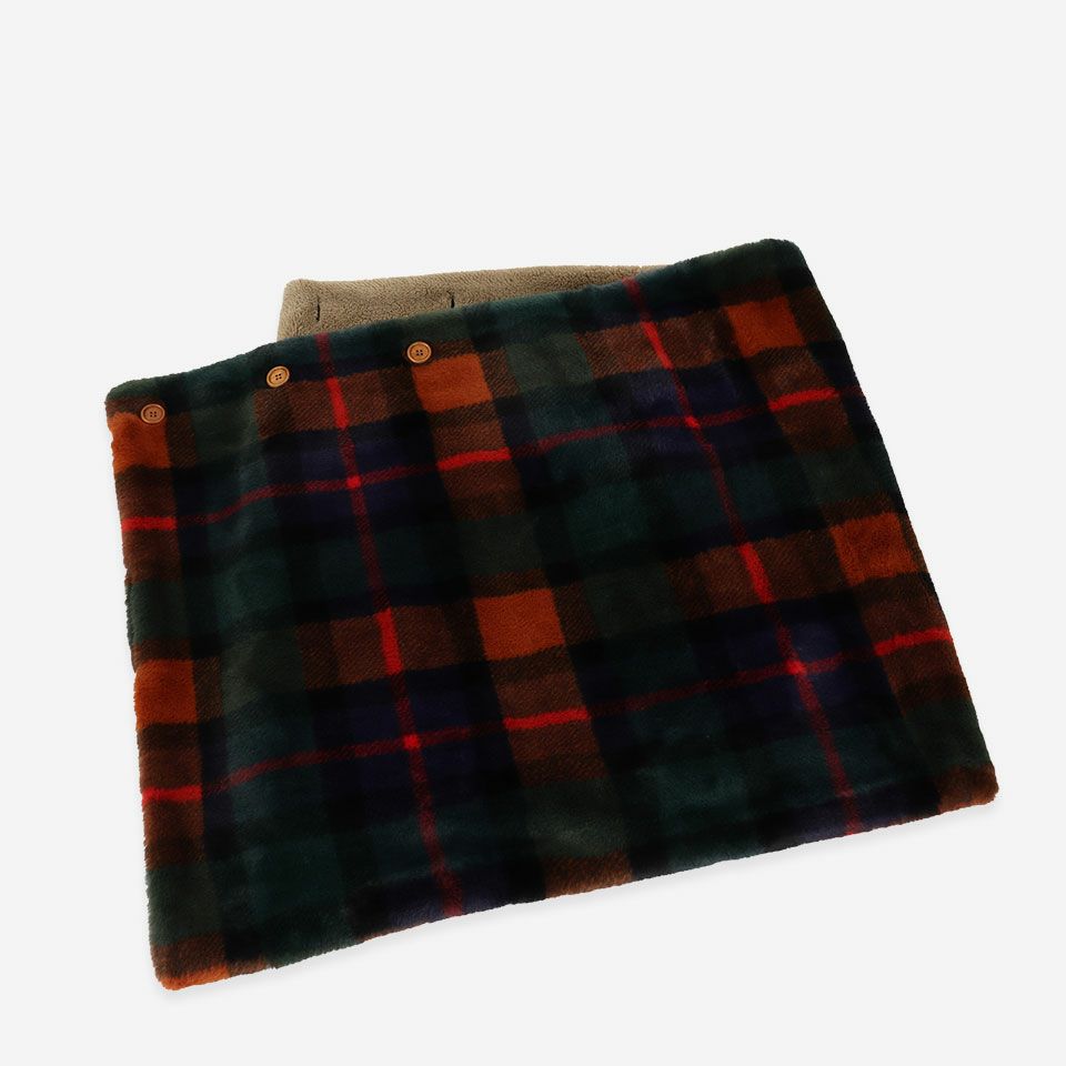 ボア裏地付きの2重仕様でしっかりとあたためてくれます／カラー：ネイビー