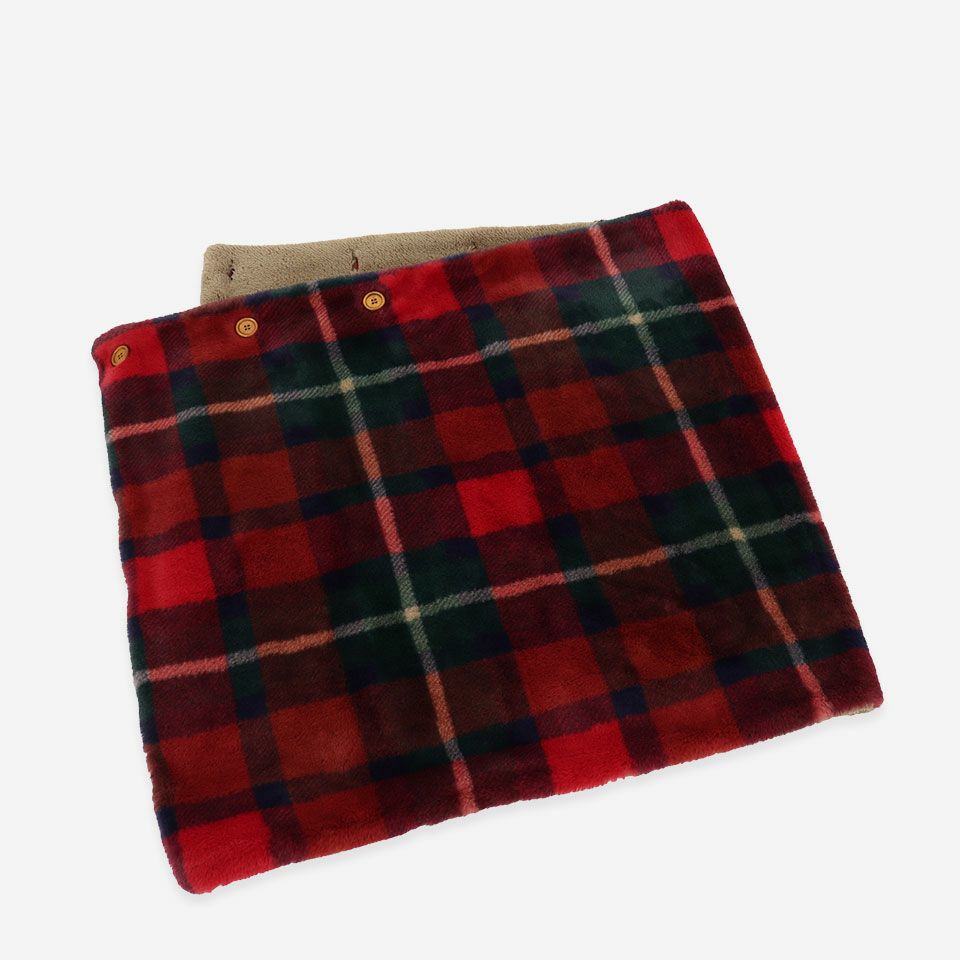 ボア裏地付きの2重仕様でしっかりとあたためてくれます／カラー：レッド