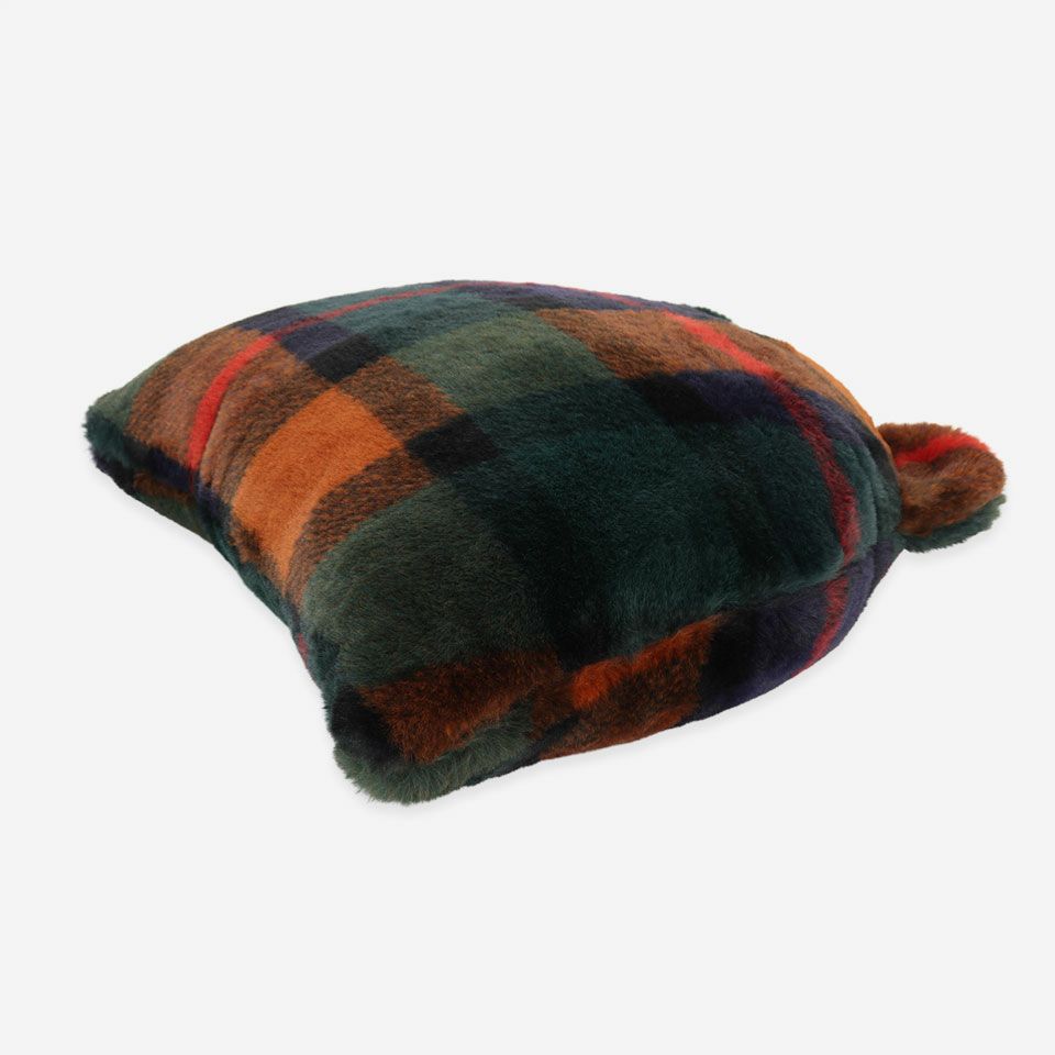 チェックファーの人気の秘密はなめらかな触感です／カラー：ネイビー