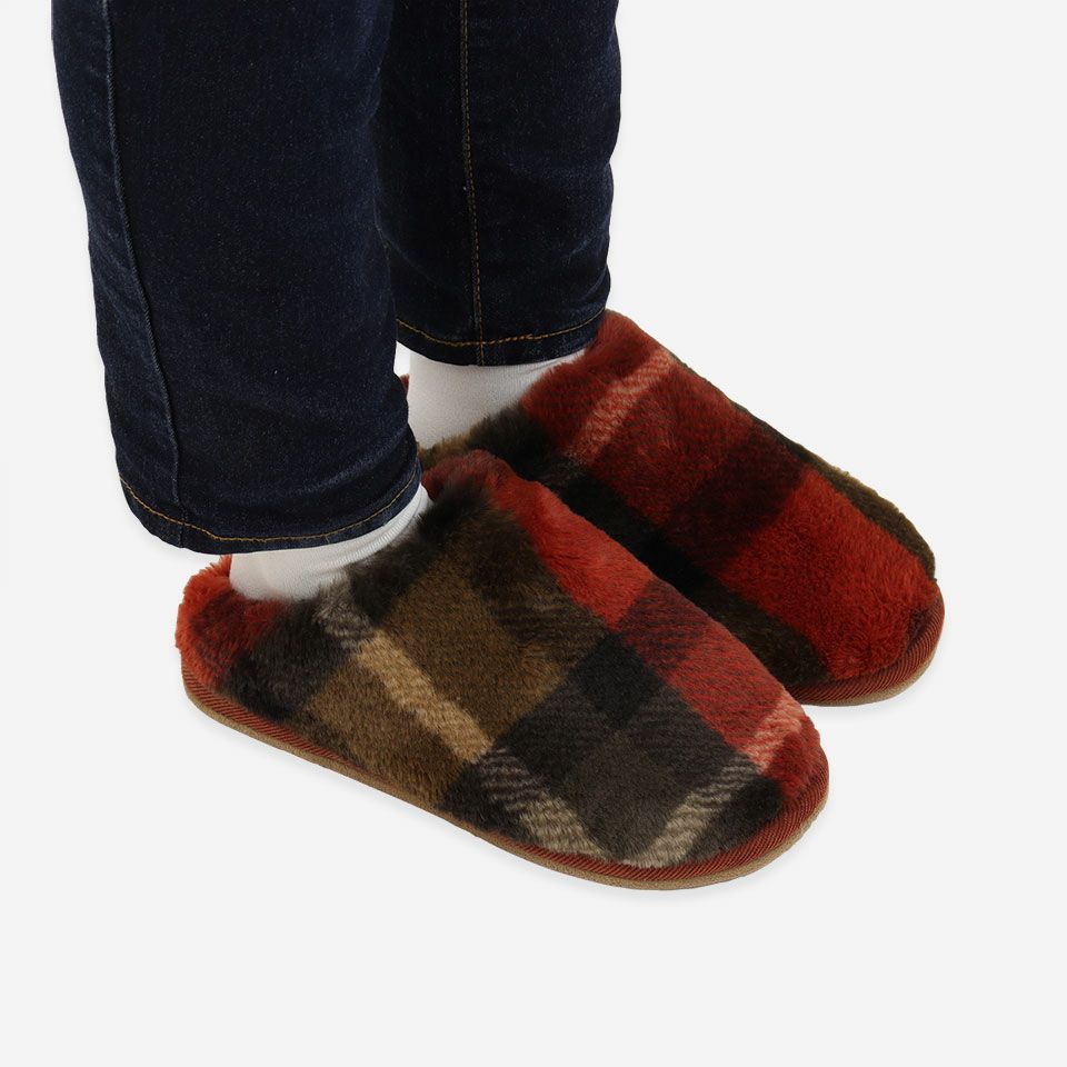 着用画像／Mサイズ 23～24.5cm／側面／柄の出方には個体差があります／カラー：ブラウン