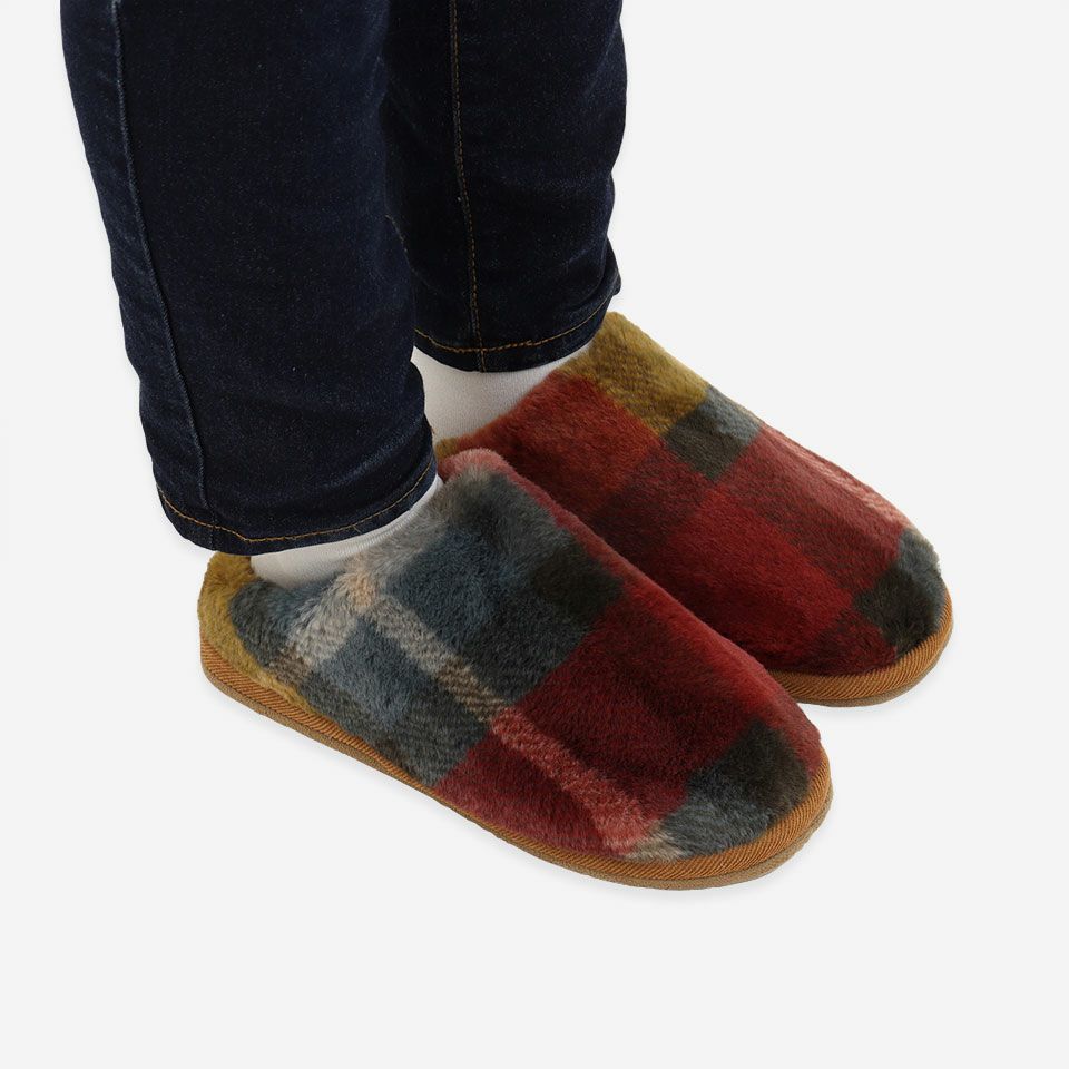 着用画像／Mサイズ 23～24.5cm／側面／柄の出方には個体差があります／カラー：イエロー