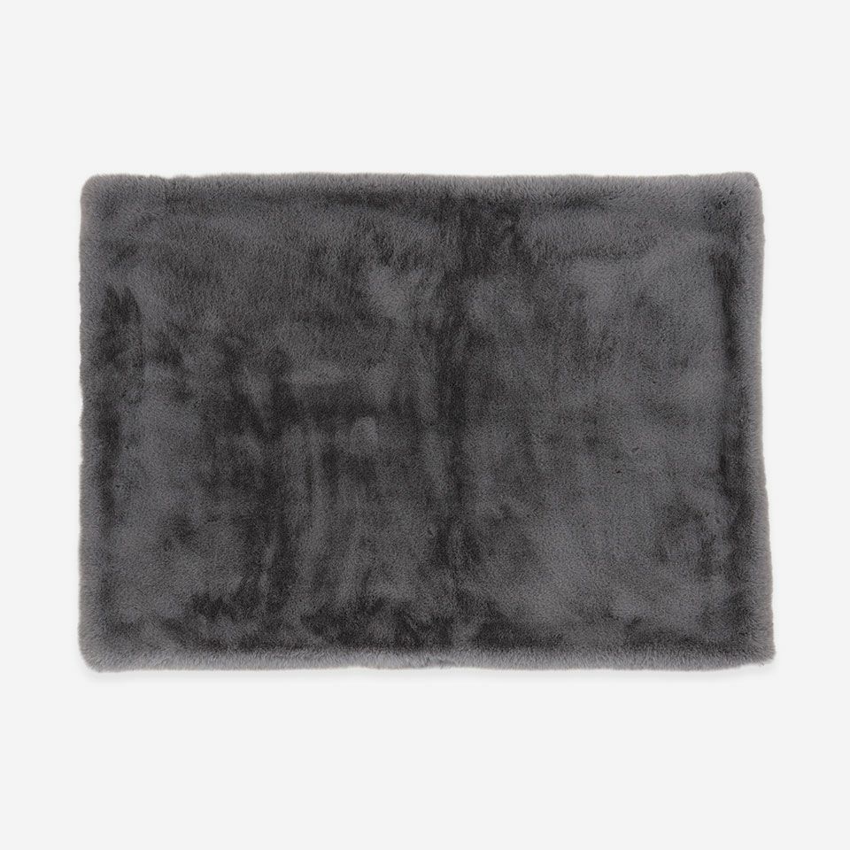 表面／カラー：グレー／暖かさとリッチでフワフワな触り心地は別格です