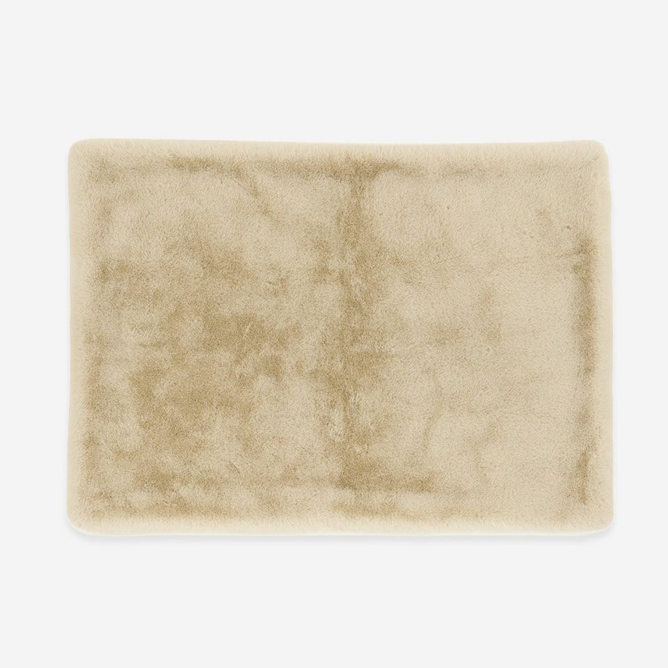 表面／カラー：アイボリー／暖かさとリッチでフワフワな触り心地は別格です