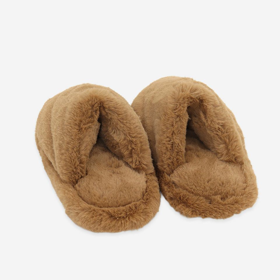 シンプルかつ自然な美しさと心地良い肌触りにこだわりました／カラー：ベージュ