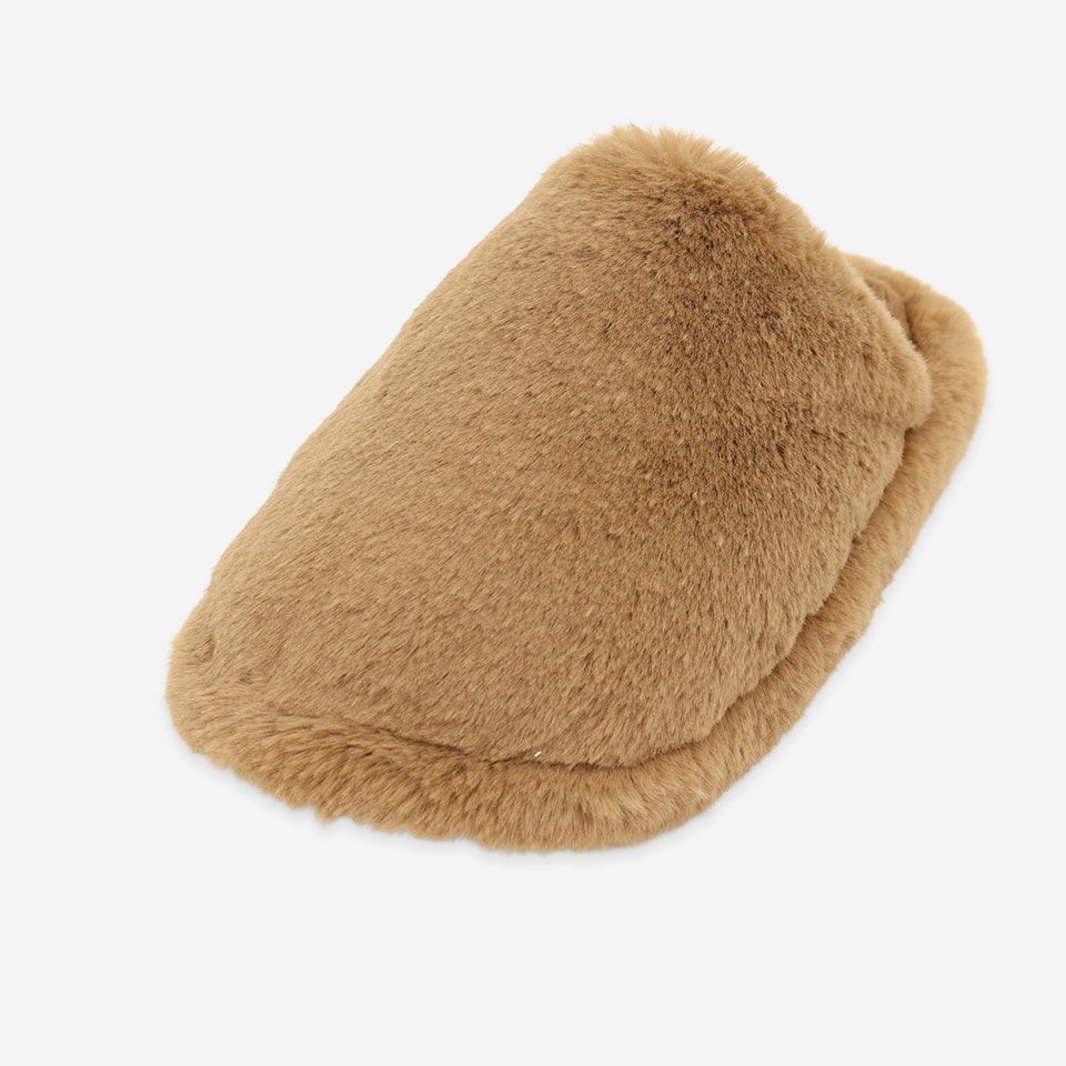 バルーンというその名の通り大きく膨らんだアッパーが魅力です／カラー：ベージュ