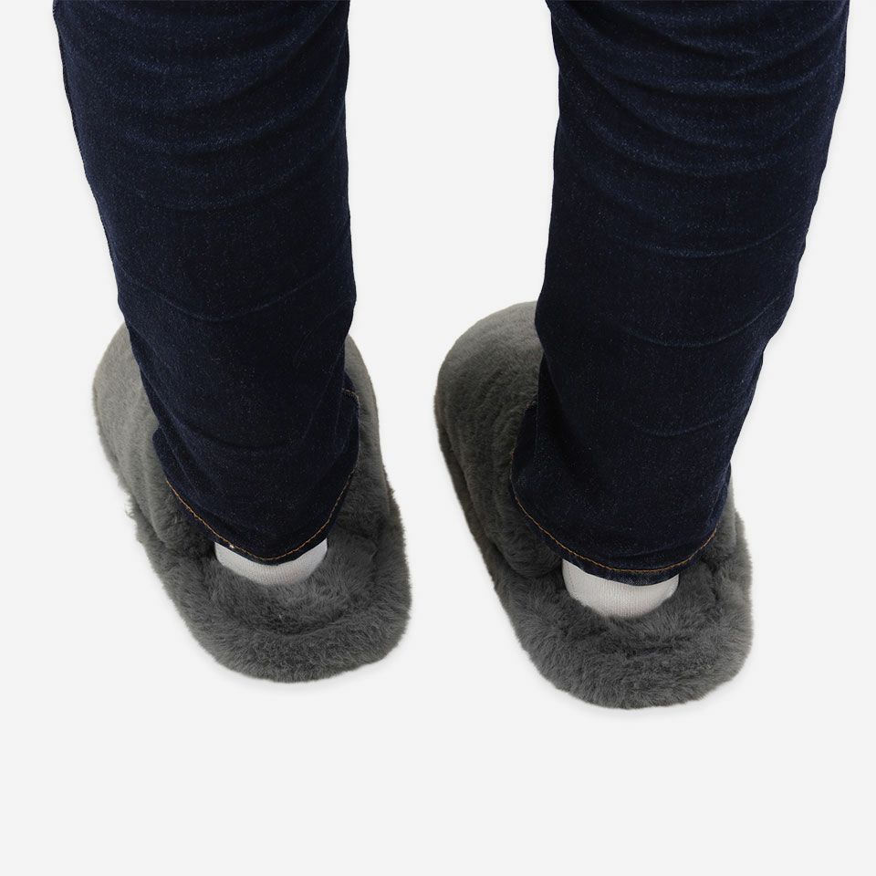 足をいれると、包み込まれている…うっとりするような感覚をぜひお試しください／カラー：グレー